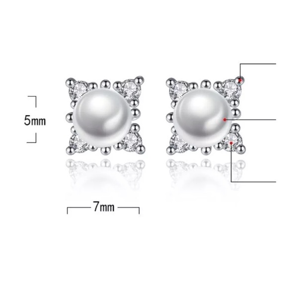 sale925 Sterling Silver Pearl Earrings - Picture 3 of 3